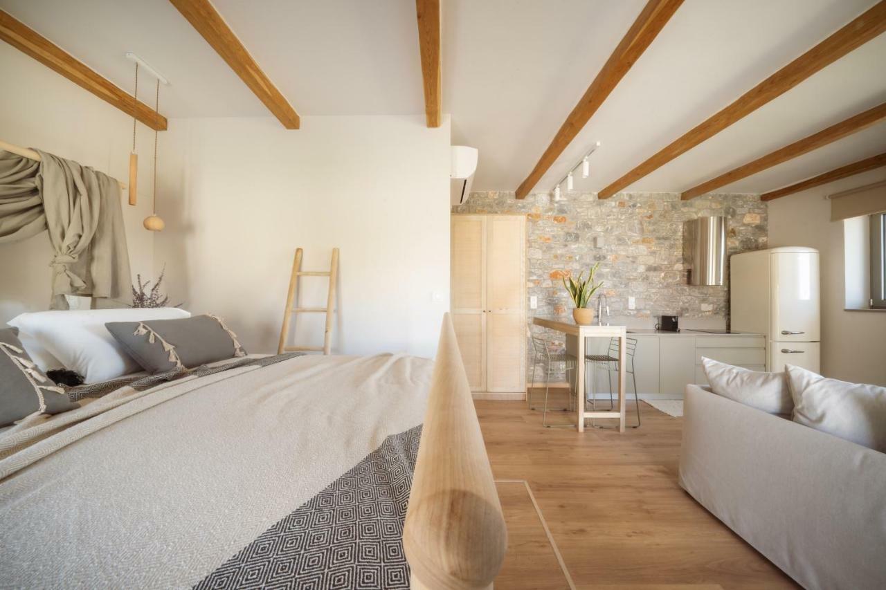Elies Residences Luxury Apartments Mytilene Bagian luar foto